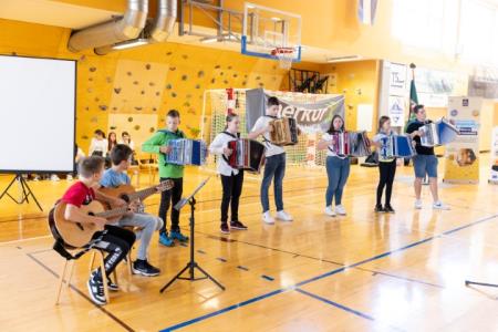 PIVKA DRŽAVNO TEKMOVANJE MLADIH ČEBELARJEV 11.5.2024 - Valter Leban-0928 (Small)